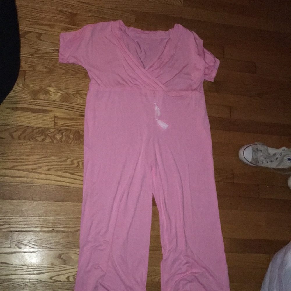 BRAND NEW PINK COMFY JUMPER!!